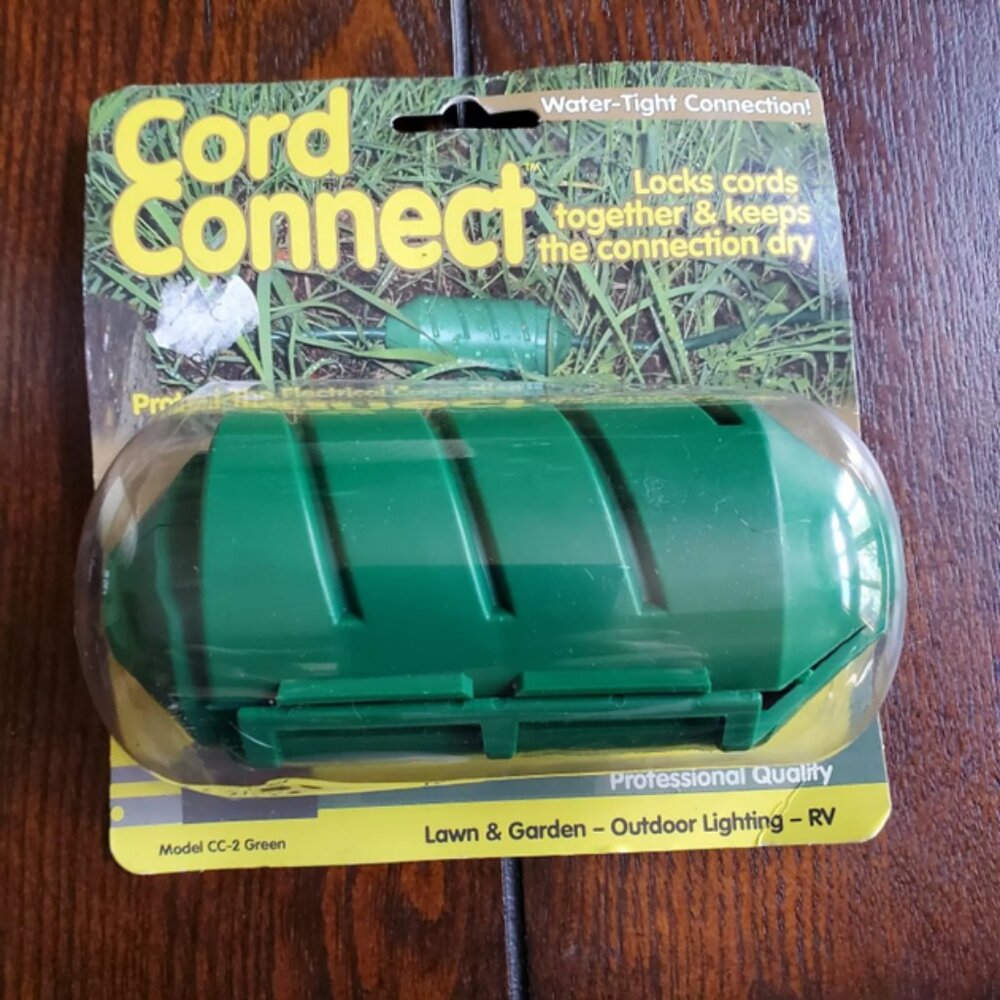 FARM INNOVATORS INC Cord Connect Model CC-2 Water-Tight Lock - Outdoor Lighting